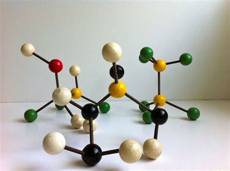 vintage molecular model set (sold) | 아이디어