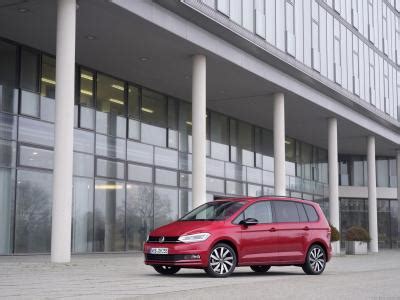 Specs for all Volkswagen Touran 2021 versions