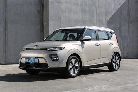 2020 Kia Soul EV: Electric power, familiar shape - CNET