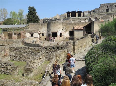 POMPEII & AMALFI COAST DAY TOUR - Italy on a Budget tours - Italy #1 ...