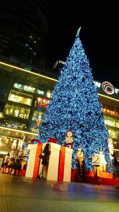 Christmas Traditions in Thailand | Christmas traditions, Christmas ...