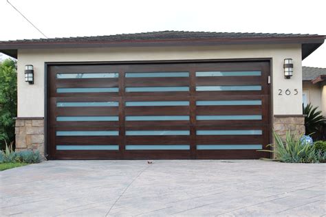 Trendy Modern Architecture On This Custom Door In Tustin Is | Garage ...