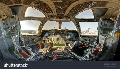 Rockford, Il- June 2: United States Air Force B-1b Lancer Cockpit On ...