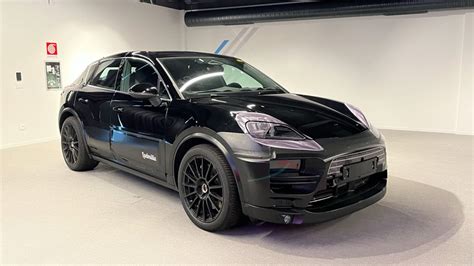 Porsche Macan Electric 2024 - Robyn Christye