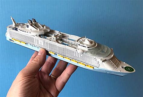 Oasis of The SEAS Royal Caribbean Cruise Ship Model in Scale 1:1250 ...