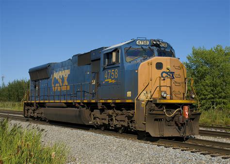 Railpictures.ca - Michael Berry Photo: A CSX SD70MAC basks in the sun ...