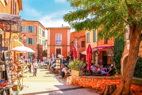 Discover Roussillon, Provence | What to Do, Where to Stay