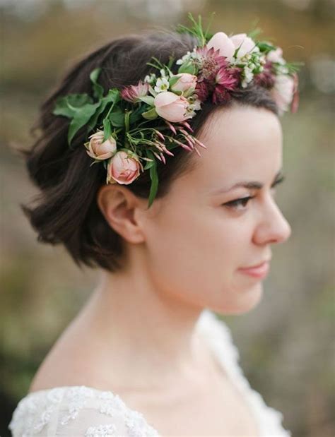 Short Hair Wedding Hairstyles With Flower Crown – ADDICFASHION