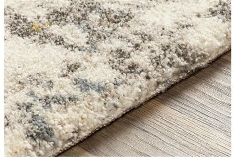 High Pile Rugs vs. Low Pile Rugs – and Why It Matters | Living Spaces