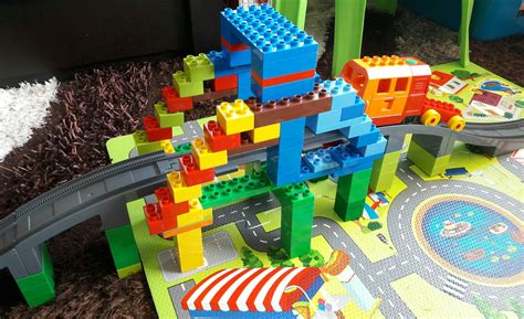 Duplo train bridge