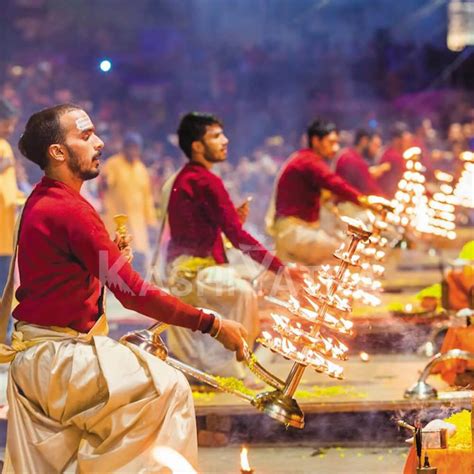 Ganga Aarti in Varanasi | Evening Ganga Aarti | Morning Ganga Aarti ...