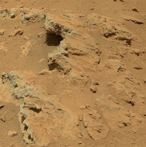 Mars Curiosity Rover Finds Ancient Stream Bed - SpaceNews