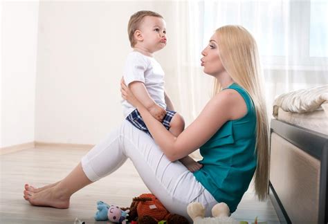 Talking Milestone - When Do Babies Start Talking?