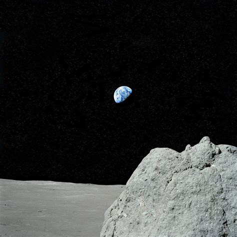 Earthrise, Apollo 17 | Space and astronomy, Planets and moons ...