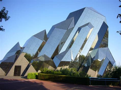 Modern Futuristic Building Architecture Design | Modern architecture ...