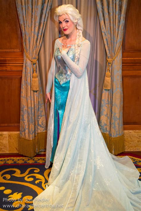 Elsa at Disney Character Central