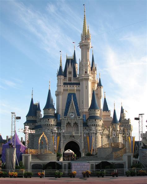 File:Cinderella Castle.jpg - Wikimedia Commons