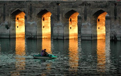 muslims history in india documentry: hiran minar pictures