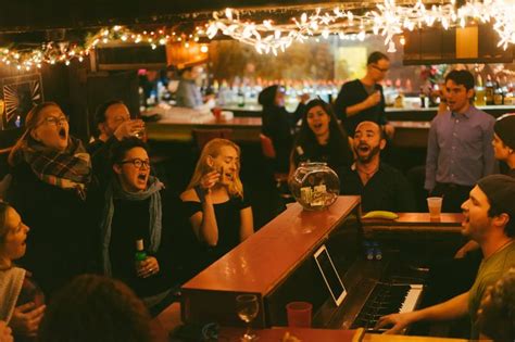 The Ultimate Guide to NYC Bars with Live Music