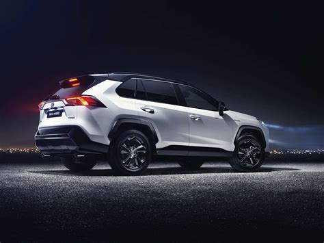 El nuevo Toyota RAV4 aterrizará en los concesionarios europeos en el ...