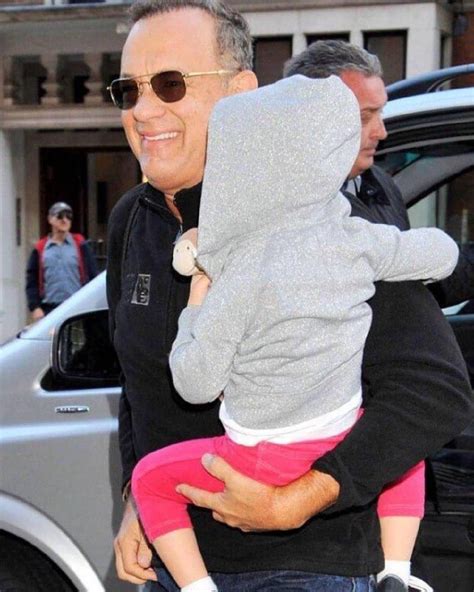 ≡ 12 Celebrity Grandpas With Their Grandchildren Will Melt Your Heart ...