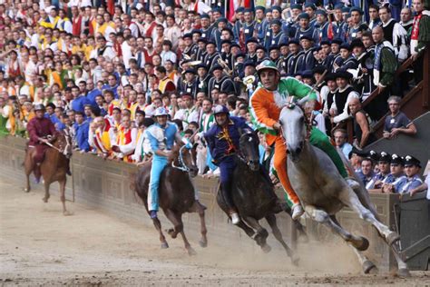 A Ferrara per vivere le emozioni del palio più antico del mondo