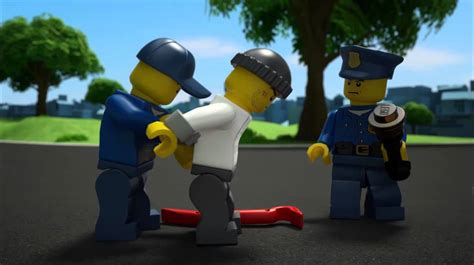 Smyths Toys - LEGO City Mobile Police Unit 60044 - YouTube