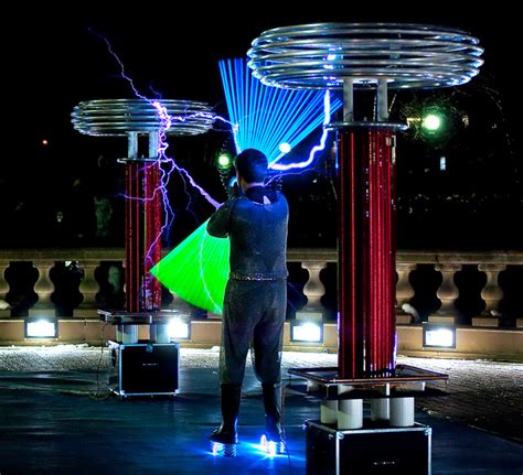 The Awesome Power Of Musical Tesla Coils – Synthtopia