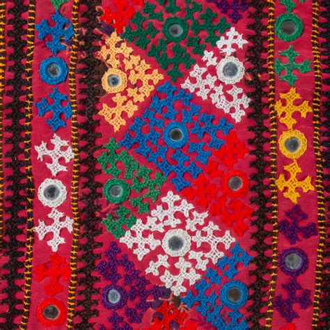 World Embroidery Series II: Kutch Embroidery - Tatter