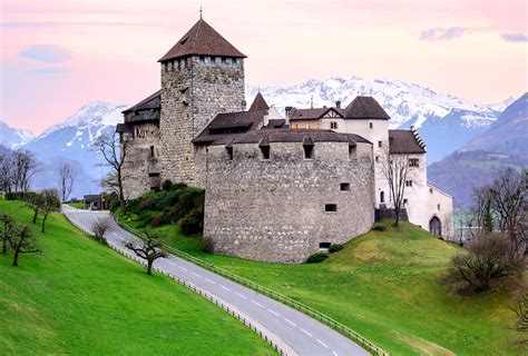 Vaduz Castle Jigsaw Puzzle