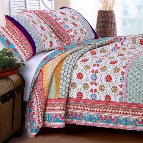 Retro Boho Quilt Set with Shams Print Geometric Floral Pattern Mandala ...