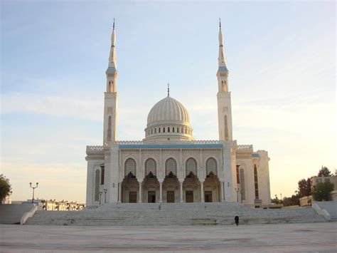 The Mosque Emir Abdelkader (Arabic: مسجد الأمير عبد القادر, Jemaa EL ...