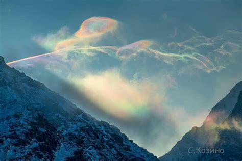 Incredible Photos of Rainbow-Colored Clouds Looking Like Soap Bubbles