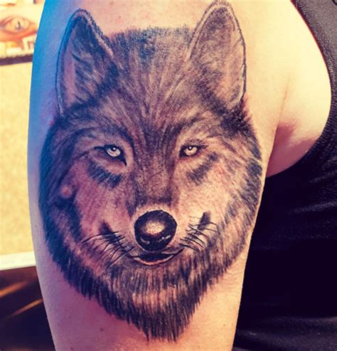 90 Influential And Bold Alpha Wolf Tattoo Ideas And Designs For Men ...