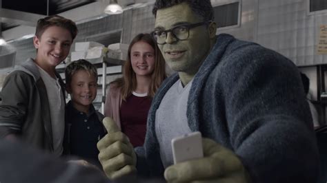 Marvel Has Released AVENGERS: ENDGAME Professor Hulk Clip — GeekTyrant