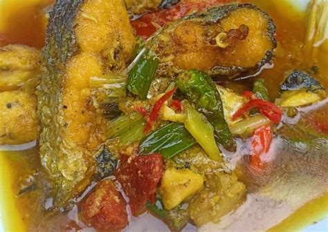 Resep Gulai Ikan Patin Pedas oleh Lies Lusiane - Cookpad