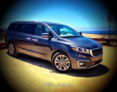 5 Reasons Why a Kia Sedona Is The Perfect Minivan - Family Review Guide