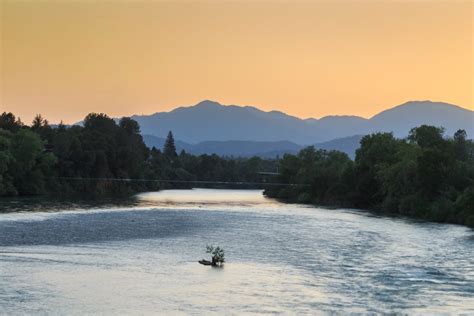 Re-Managing Flows in the Sacramento River Basin to Benefit Salmon and ...