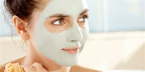 The 5 Best DIY Face Masks For Acne Prone Skin & Acne Scars