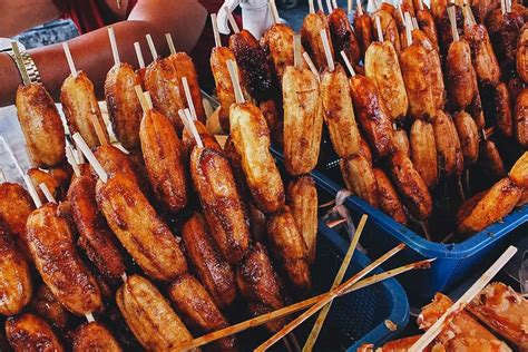 17 Popular Filipino Street Food Dishes to Try in the Philippines