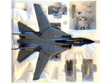 F 14 Tomcat Model | US Navy Airplane Model