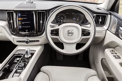 Volvo XC60 Recharge hybrid interior & comfort | DrivingElectric