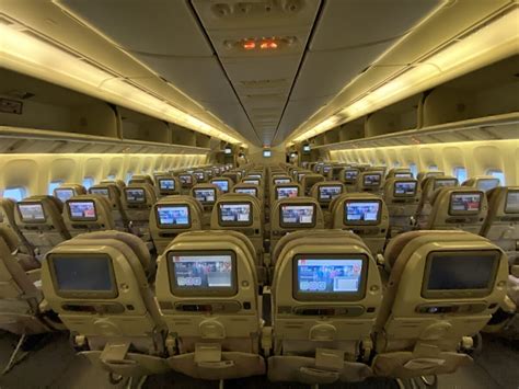 Emirates Boeing 777-300ER: A Full Cabin Tour - Simple Flying