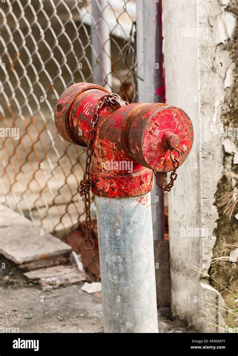 Old fire hydrant hi-res stock photography and images - Alamy