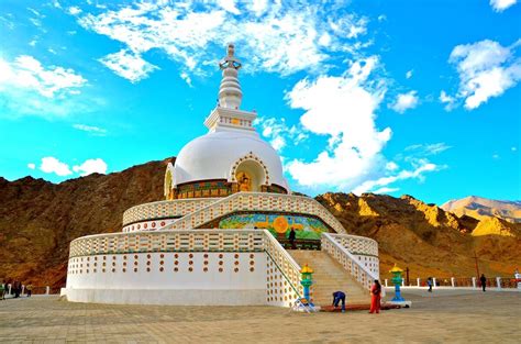 Top 10 Most Popular Buddhist Monasteries in India