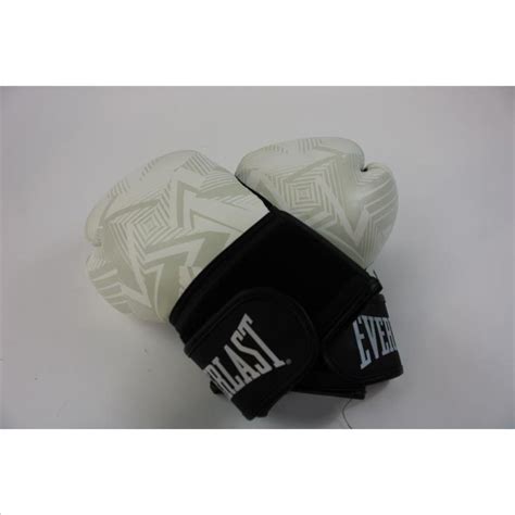 Everlast Boxing Gloves 12 OZ | Property Room