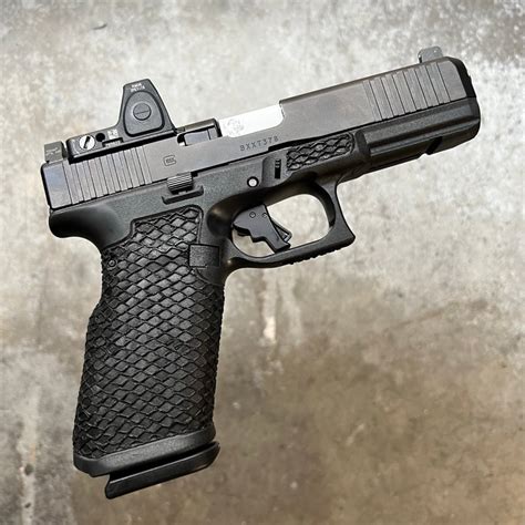 Duty Series GLOCK 17 gen 5 MOS, with Razorback, Advantage match barrel ...