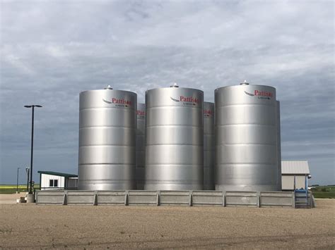 Stainless Steel Tanks - Pattison Liquid Systems