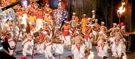 Kandy Perahera | Kandy activities | Red Dot Tours