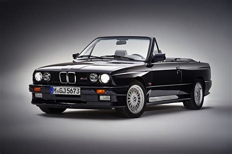 BMW M3 E30 Cabriolet : la voiture du yuppie